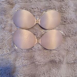 Strapless Adhesive Bra in Cream